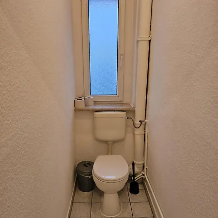 Apartment Bei Leipzig & Halle - 3 Schlafzimmer, Kueche, Bad Leuna