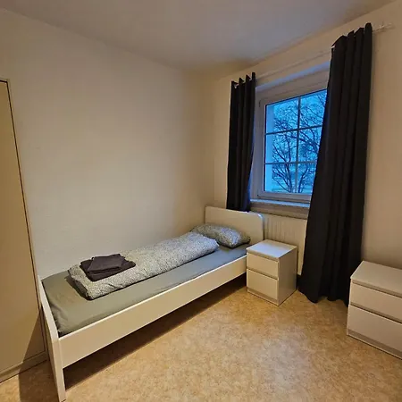 Apartment Bei Leipzig & Halle - 3 Schlafzimmer, Kueche, Bad