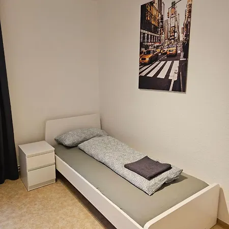 Bei Leipzig & Halle - 3 Schlafzimmer, Kueche, Bad Apartman Leuna
