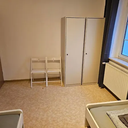 شقة Bei Leipzig & Halle - 2 Mit Je 3 Schlafzimmern, Kueche, Bad Leuna