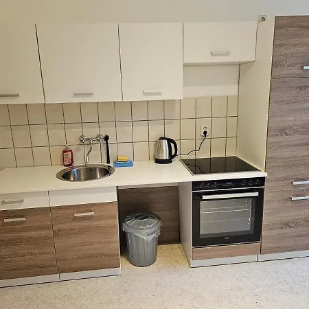 Apartment Bei Leipzig & Halle - 3 Schlafzimmer, Kueche, Bad *