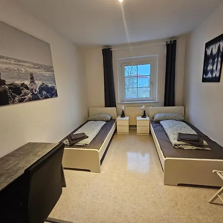 شقة Bei Leipzig & Halle - 2 Mit Je 3 Schlafzimmern, Kueche, Bad *