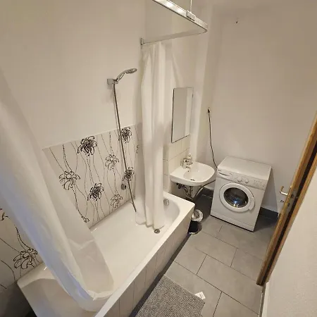 شقة Bei Leipzig & Halle - 2 Mit Je 3 Schlafzimmern, Kueche, Bad