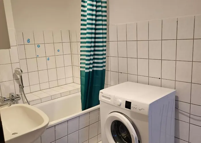 Appartamento Bei Leipzig & Halle - 2 Mit Je 3 Schlafzimmern, Kueche, Bad