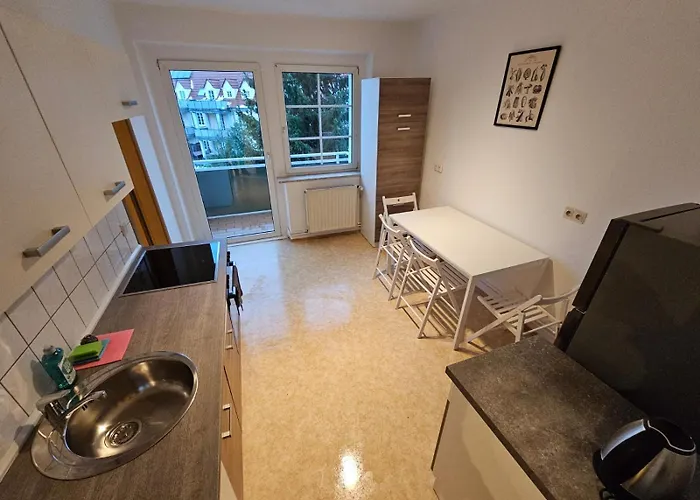 Bei Leipzig & Halle - 2 Mit Je 3 Schlafzimmern, Kueche, Bad Appartamento *