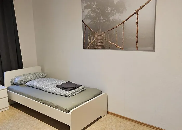 Appartamento Bei Leipzig & Halle - 2 Mit Je 3 Schlafzimmern, Kueche, Bad *