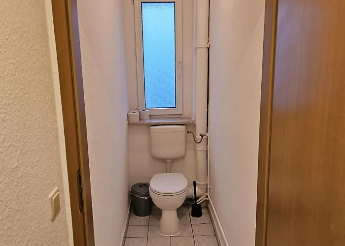 Bei Leipzig & Halle - 2 Mit Je 3 Schlafzimmern, Kueche, Bad Leuna