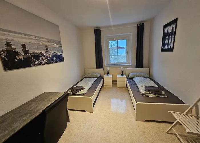 Appartamento Bei Leipzig & Halle - 2 Mit Je 3 Schlafzimmern, Kueche, Bad *