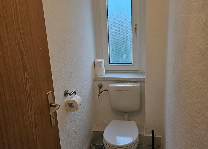 Bei Leipzig & Halle - 2 Mit Je 3 Schlafzimmern, Kueche, Bad *