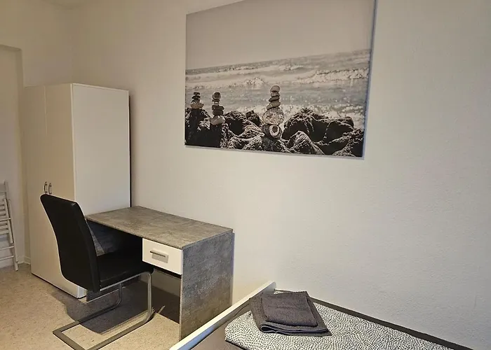 Bei Leipzig & Halle - 2 Mit Je 3 Schlafzimmern, Kueche, Bad Appartamento