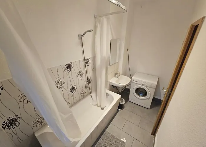 Appartamento Bei Leipzig & Halle - 2 Mit Je 3 Schlafzimmern, Kueche, Bad