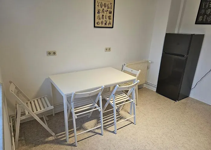 Bei Leipzig & Halle - 2 Mit Je 3 Schlafzimmern, Kueche, Bad Appartamento Leuna